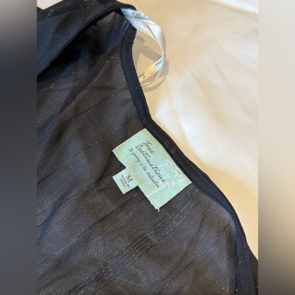 True Destinations Women’s Black Sheer Bathing Suit Cover Up Size M Gold Tassel - Picture 4 of 4